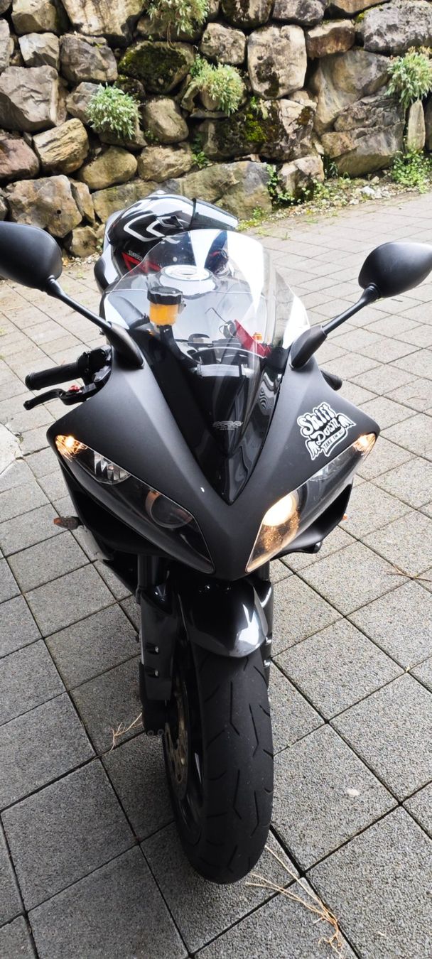 Yamaha Strasse: Yamaha R1 RN19 – Gebraucht aus Emmetten von Honestynw 1