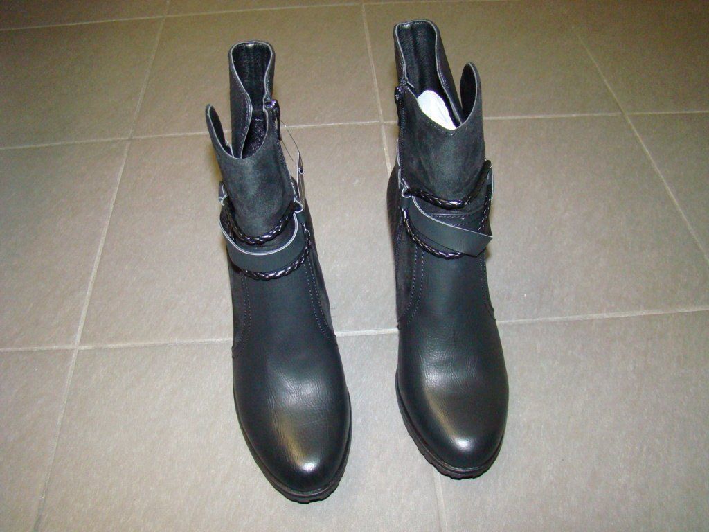 Scarpe da donna: Bottine noire / schwarze Stiefel – Nuovo e nell'imballaggio originale da Lussery-Villars venduto da pousinete02 1
