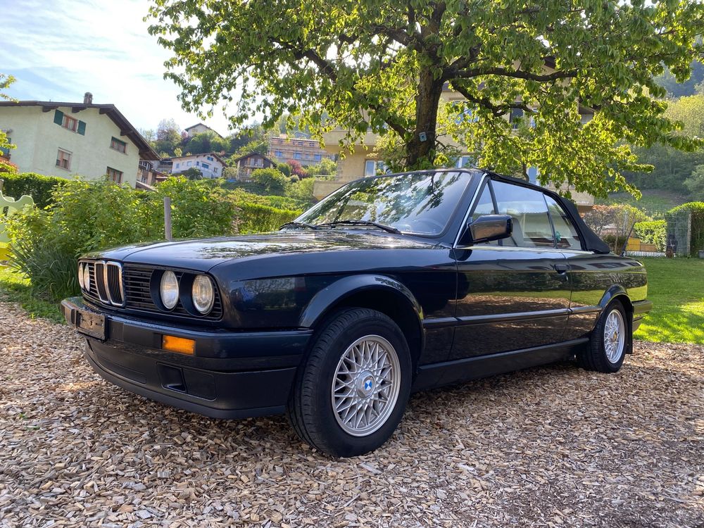 BMW 320i Cabrio E30