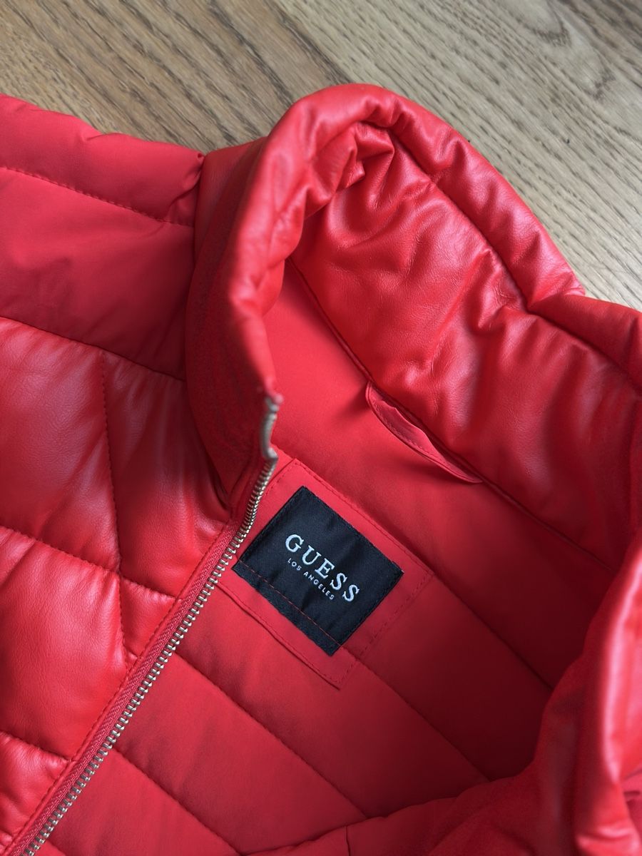 Guess Giacche: Guess Jacke - rot – Nuovo (secondo la descrizione) da Basel venduto da FatmaCan52 1