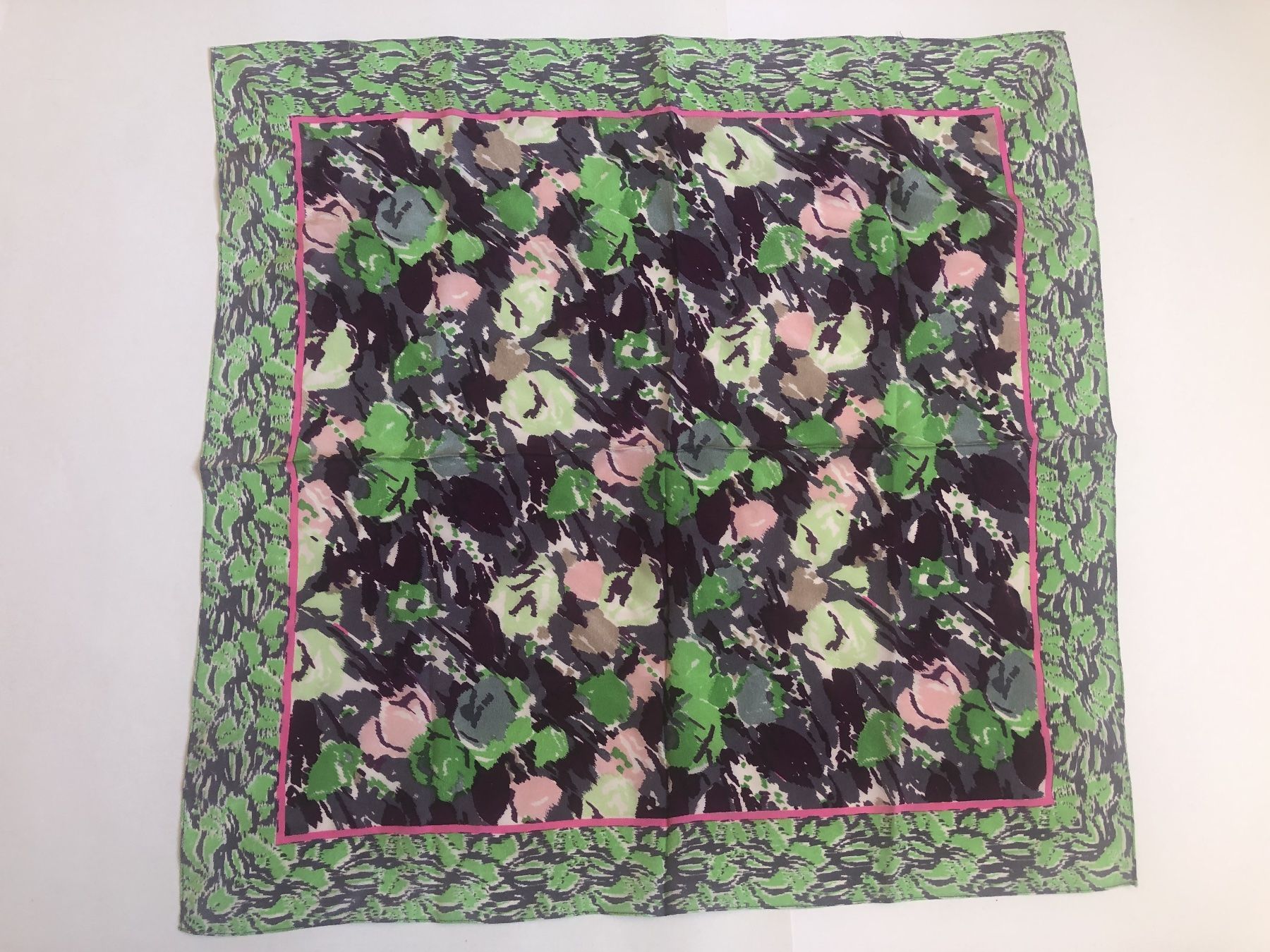 Foulard & Sciarpe: foulard soie Epice – Nuovo e nell'imballaggio originale da Arnex-sur-Orbe venduto da cameleonfringant