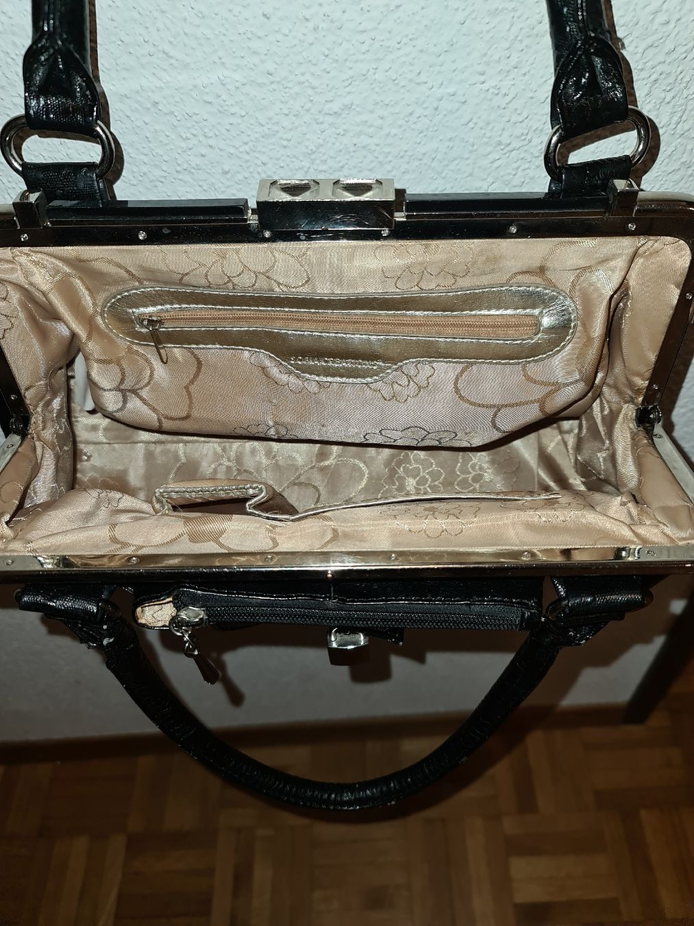 Borse da donna: Handtasche Sofia Creations schwarz – Usato da Thun venduto da erh_fs86 2