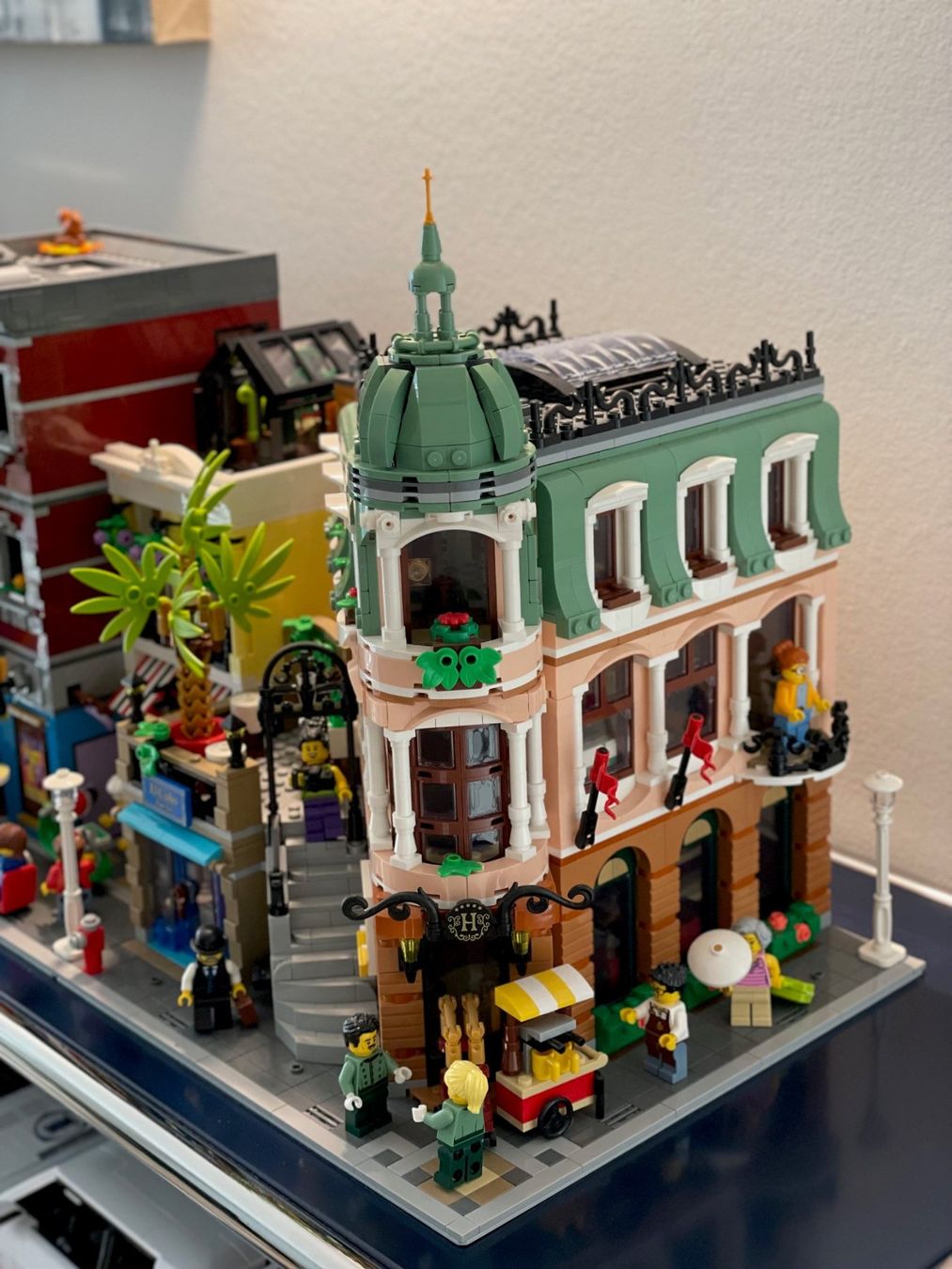 Lego Kit di costruzioni: LEGO Creator 10297 / Boutique Hotel – Usato da Oftringen venduto da Spyker2 1