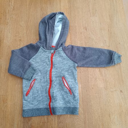 Sweatjacke Grösse 86