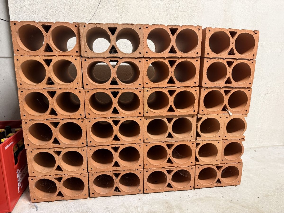 Scaffali: Flaschenregale Terrakotta gebraucht 4x6 Elemente – Usato da Schönholzerswilen venduto da mela7 3