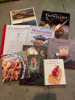 Lot de 8 divers livres de cuisine