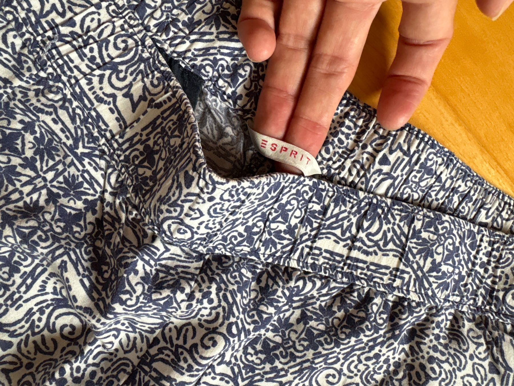 Esprit Pantaloni: Sommerhose von Esprit gr 38 – Usato da Effretikon venduto da MarthaK. 2