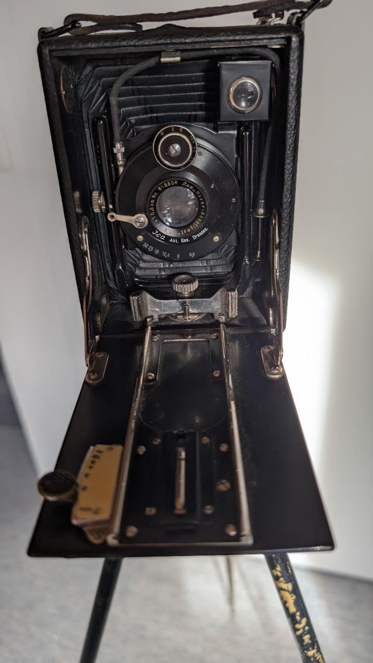 Fotocamera: Fotoapparat JCA Volta 106 inkl. Stativ – Usato da Ittigen venduto da stoney63