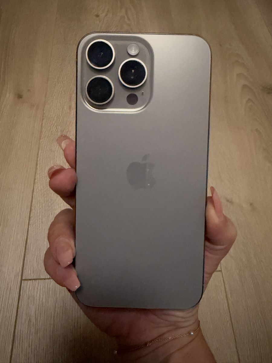 Apple Telefoni cellulari / Smartphones: IPhone 15 Pro Max 512 GB – Usato da Embrach venduto da sen_cy2p