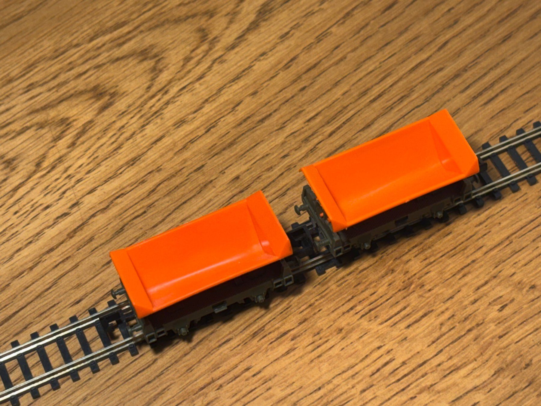 Modelleisenbahnen: L2265: 2 Loren (Spur N) – Gebraucht aus Birsfelden von Birs_25 3