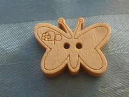 15 Holzknöpfe Schmetterling