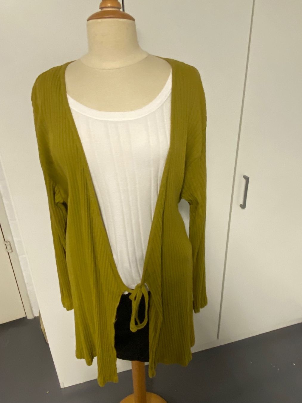 Ulla Popken Jacken: Jacke Ulla Popken Gr. 44 neu – Neu (gemäss Beschreibung) aus Biel-Benken BL von PANORMUS 2