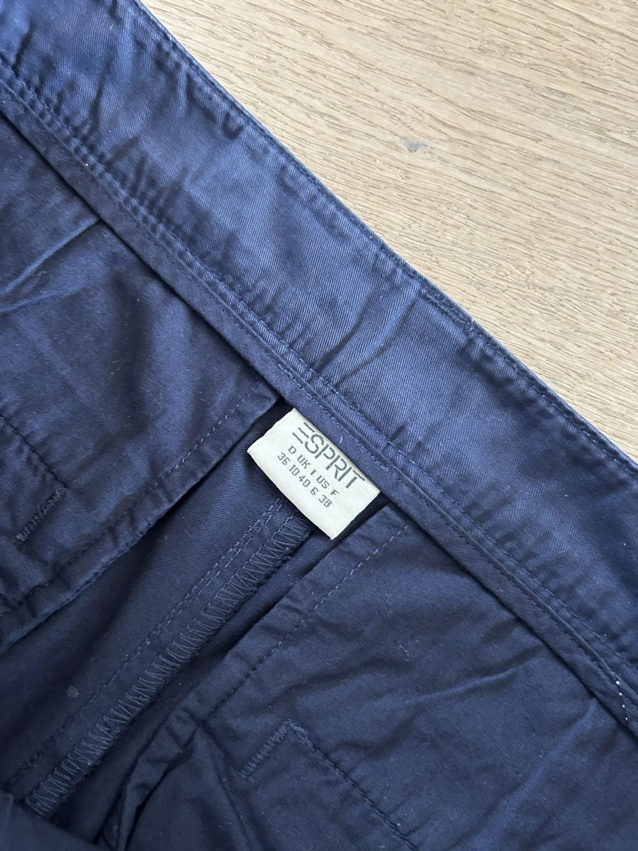 Esprit Pantalons: Esprit Chino Hose blau Gr. 36 – D'occasion à Zug par Gibbi80 2