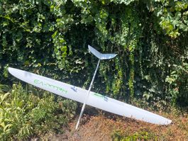 Modellsegler Helix V3 von Paritech ready to fly