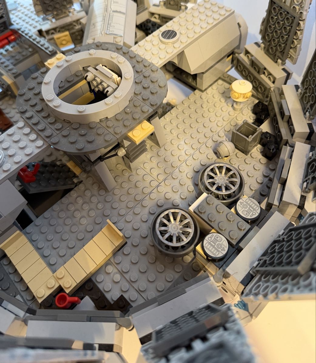 Lego Baukästen: LEGO Star Wars 7965 Millennium Falcon – Gebraucht aus Beinwil am See von Tobi-Wied 8