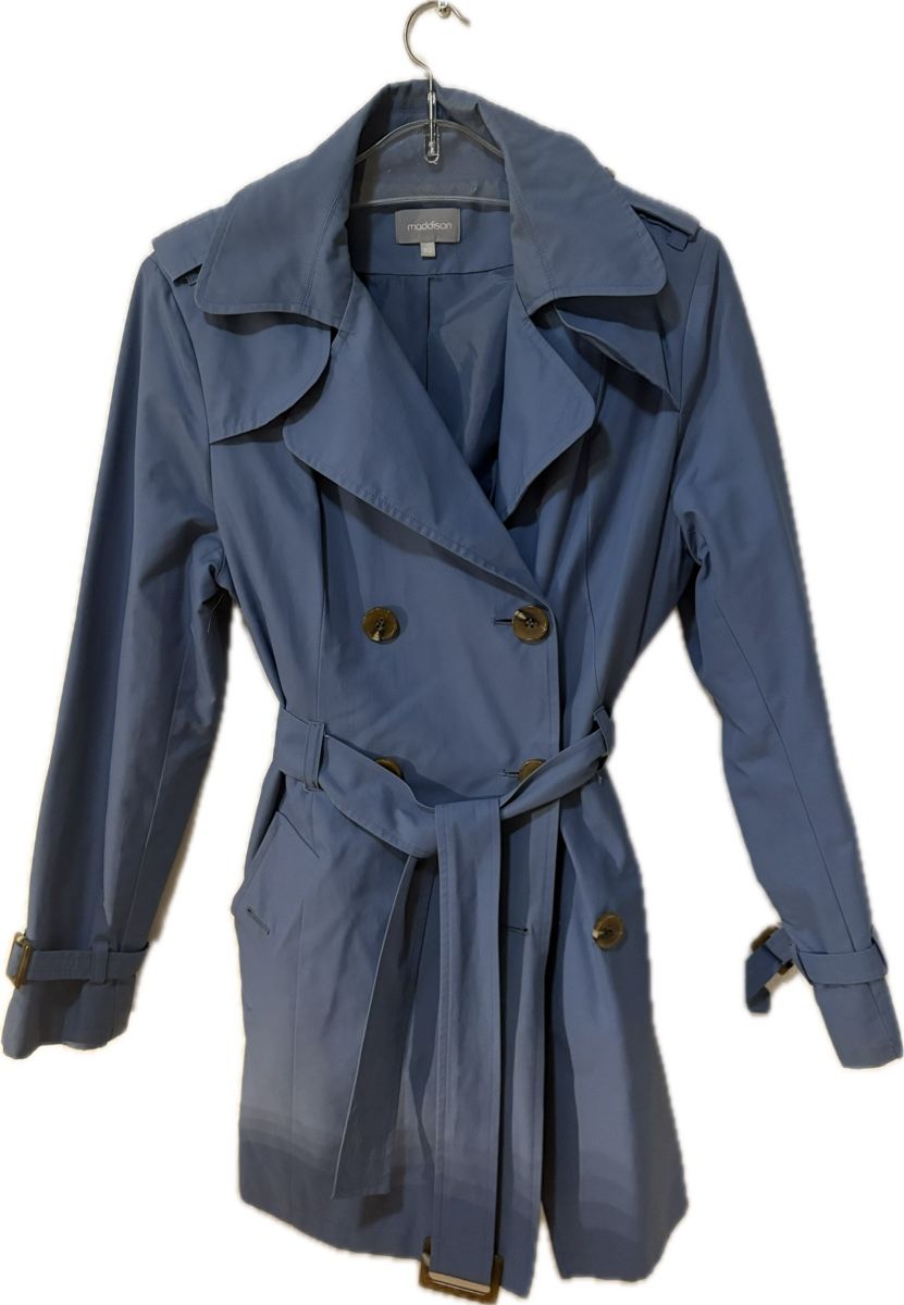 Maddison Cappotti: Blauer Trenchcoat, Grösse 42 – Nuovo (secondo la descrizione) da Zürich venduto da I.Skaya