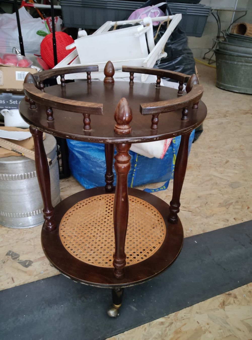 Tavoli: Table d'appoint ancienne, shabby – Usato da Vicques venduto da prairie0809