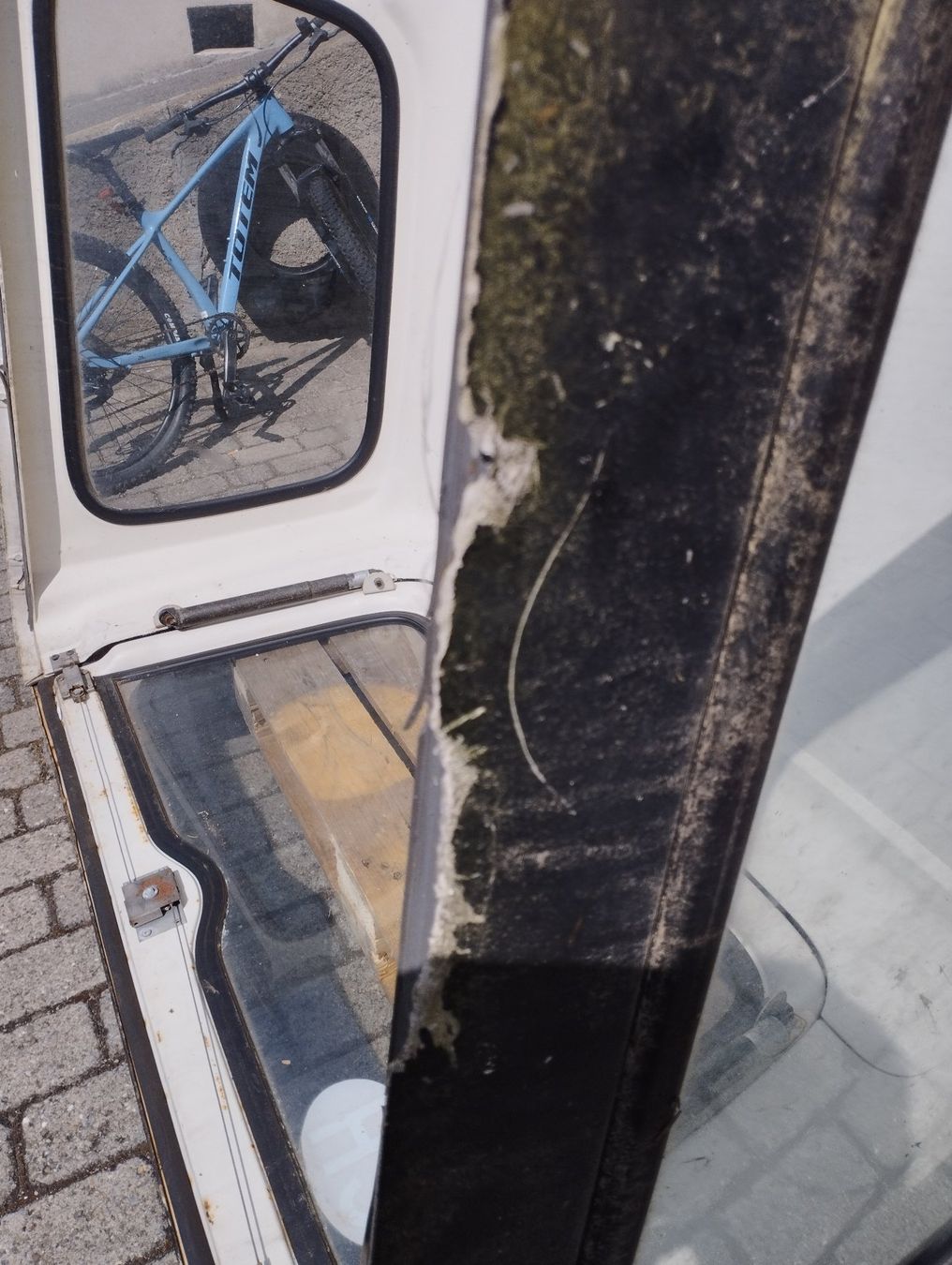 Jeep Autres accessoires p. véhicule: Jeep CJ7 Hardtop – Défectueux à Pieterlen par Sailing4fun 6