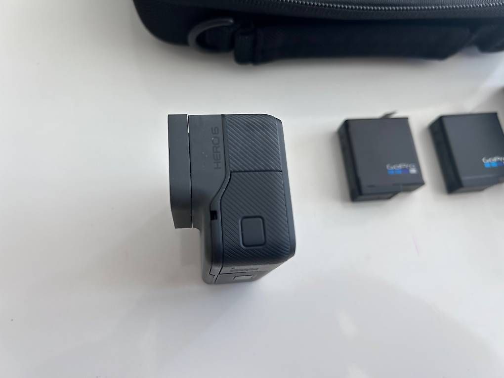 Gopro Action Cam: GoPro Hero 6 Black + accessoires & mallette – Usato da Fully venduto da submedia 1