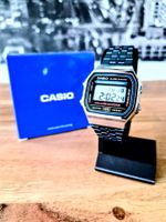 Neue Casio A168W – ungetragen / mit blauen Armband