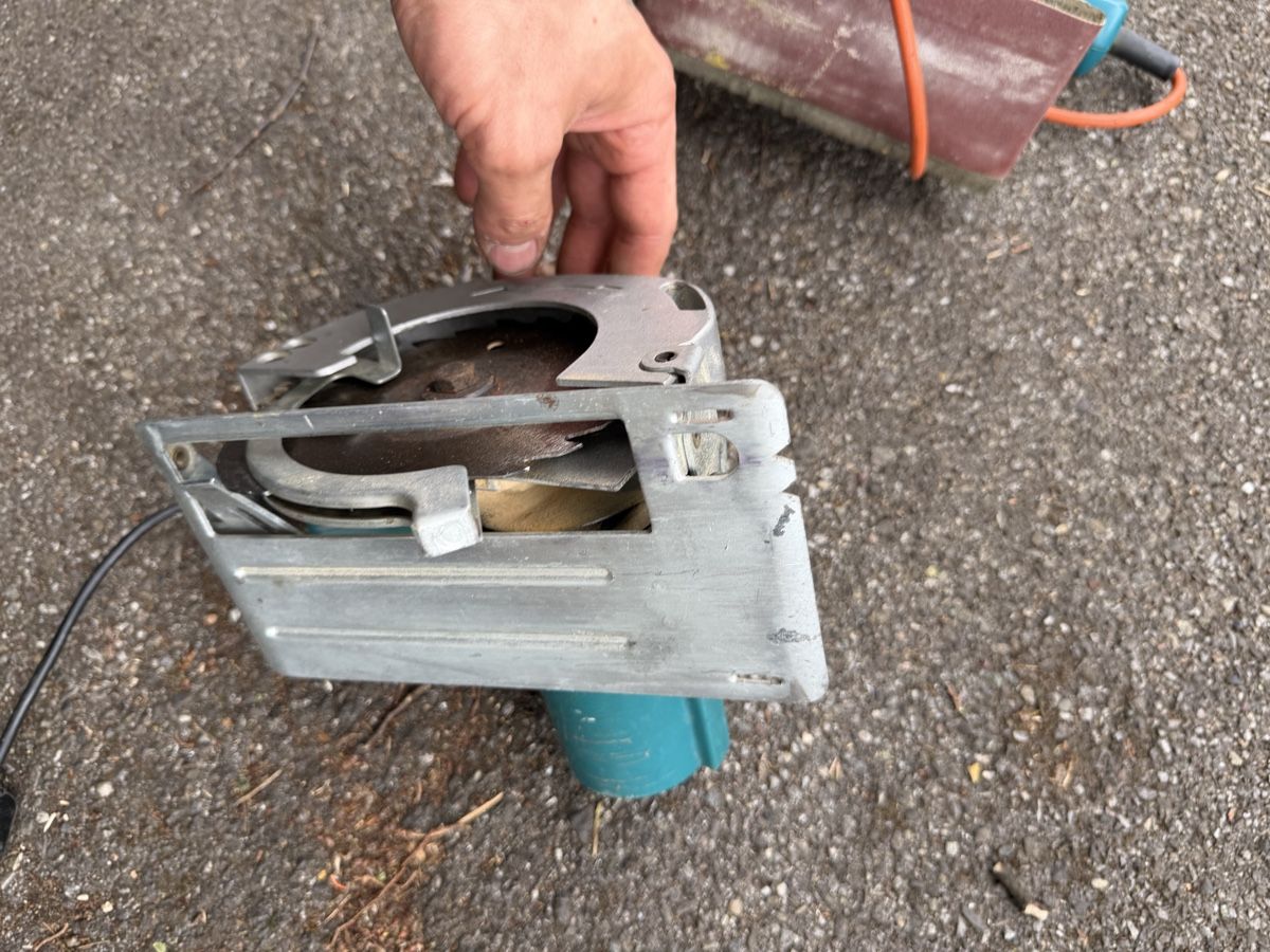 Tutti gli attrezzi: Werkzeug De Walt ,Bosch ,Perles , Black è Decker  – Usato da Schlieren venduto da pie_zr6c 5