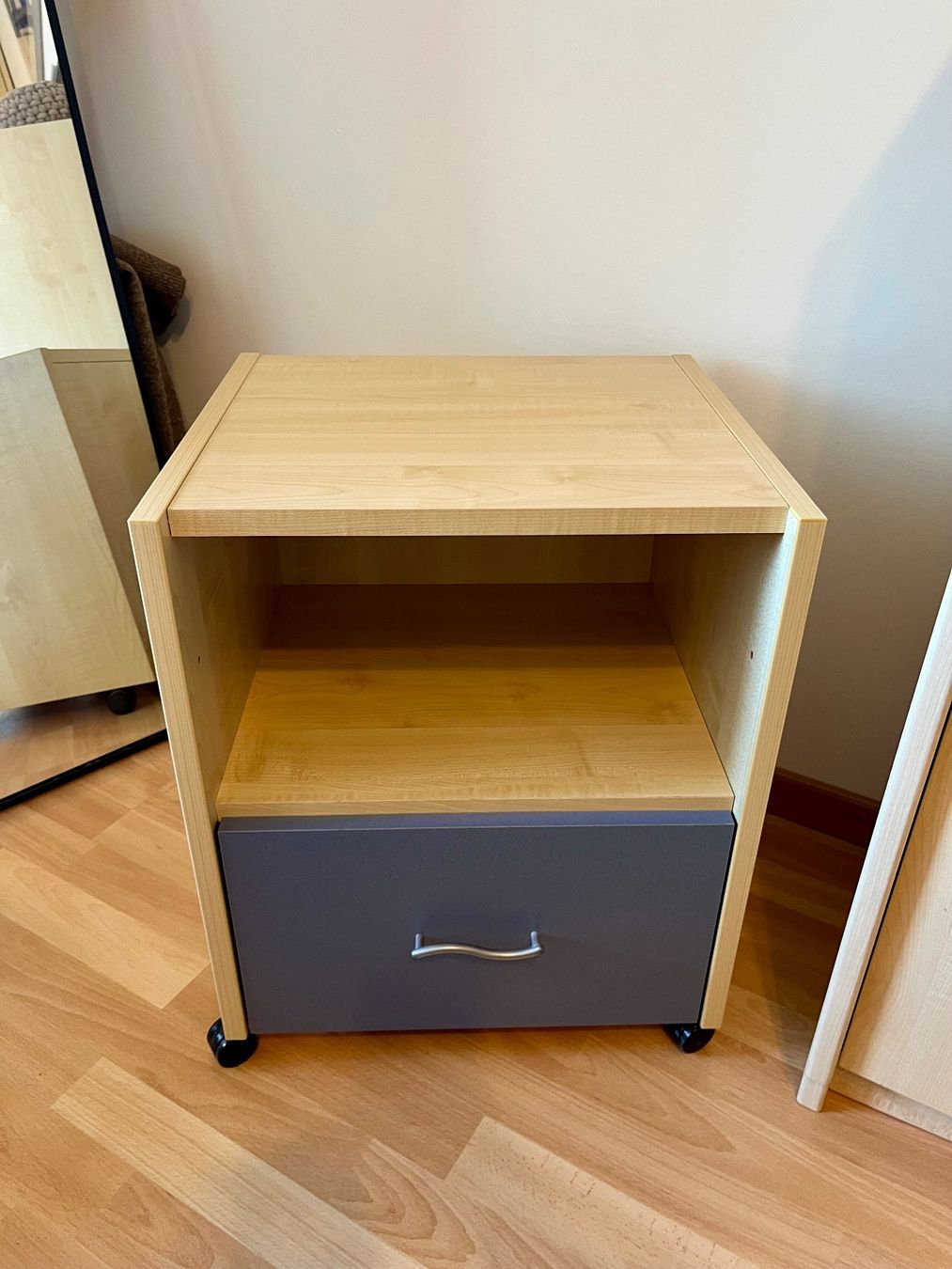 Comodini: Nachttisch Holz auf Rädern – Usato da Zürich venduto da chiara223 2