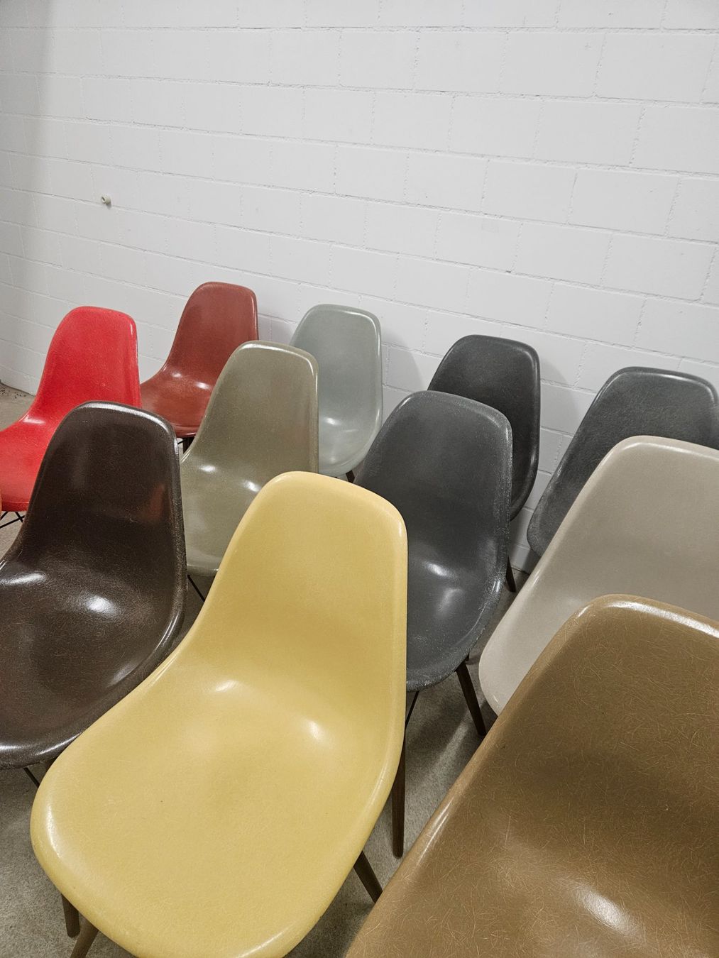 Herman Miller Stühle: Eames / Herman Miller / Vitra fiberglas – Gebraucht aus Zürich von Lukasz 6