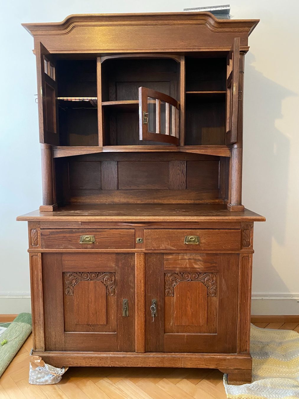 Credenze: Antikes Buffet aus massiver Eiche, Jugendstil – Usato da Basel venduto da Marroni89
