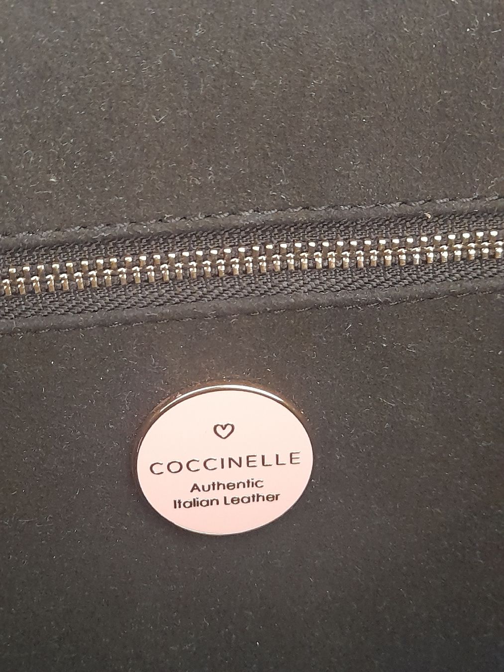 Coccinelle Borse da donna: Sac COCCINELLE En cuir bleu  – Usato da Lausanne venduto da Glam-Luxe 6