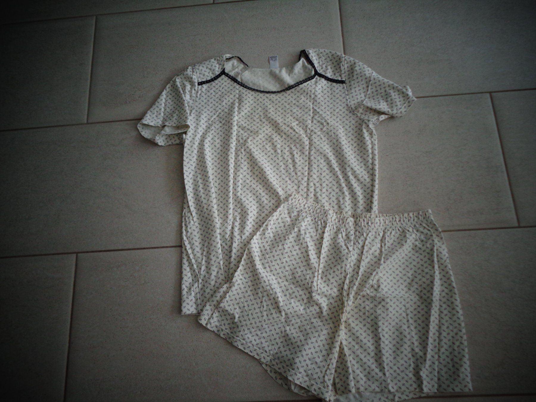 Calida Negligees & Pyjamas: CALIDA PYJAMA GR.XXS/32-34 – Gebraucht aus Rotkreuz von Samballi