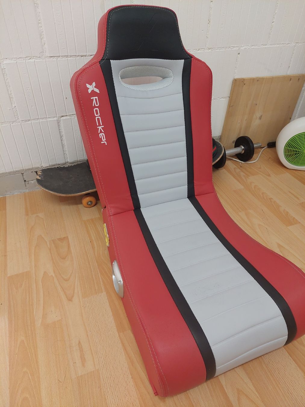 Poltrone: Game Sessel mit Boxen – Usato da Wallisellen venduto da Fifo80
