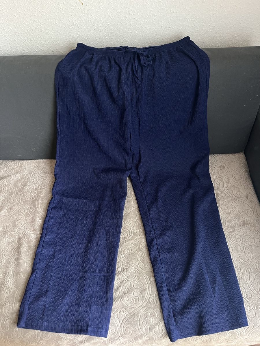 Hosen: Pantalon bleu  – Neu und originalverpackt aus Genève von soraia.simao 1