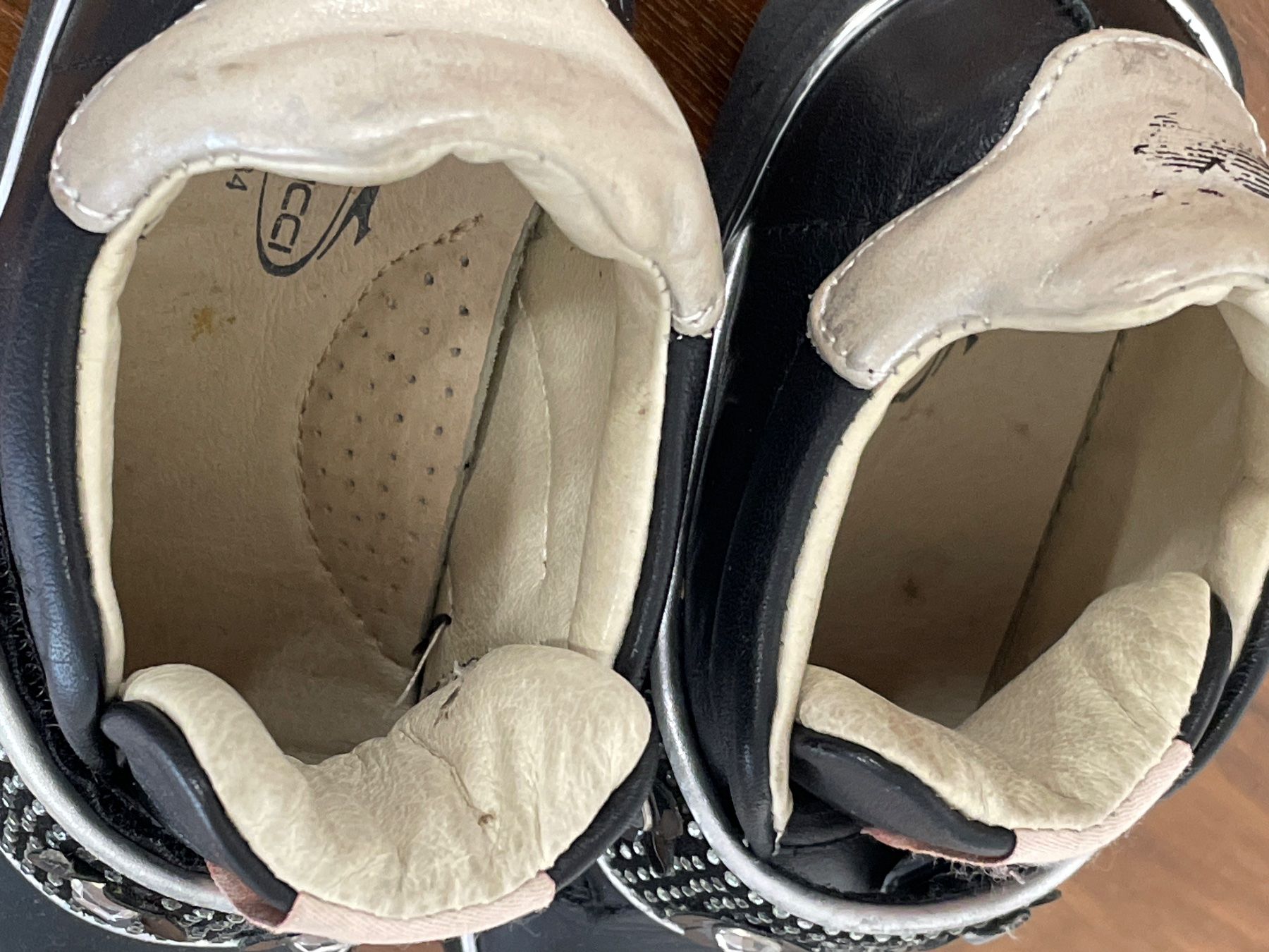 Scarpe per ragazze: Elegante BALDUCCI Mädchen Sneaker / Halbschuhe Gr. 23 – Usato da Frasnacht venduto da GracyStore 5