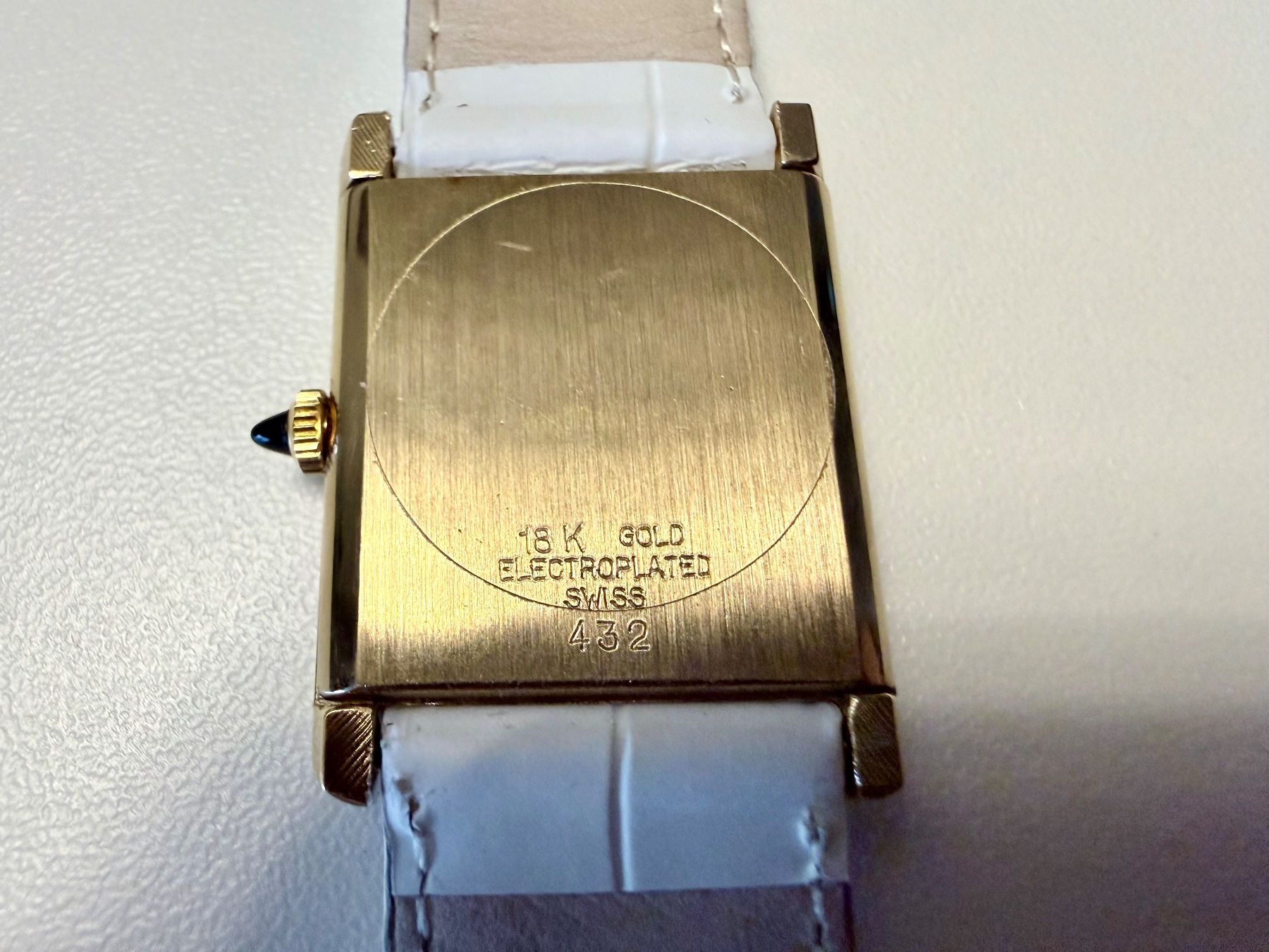 Orologi: CATENA "Tank" type, MEDIUM, Plaqué or, Mechanical, Swiss – Nuovo e nell'imballaggio originale da Le Mont-sur-Lausanne venduto da LycaGallery 4