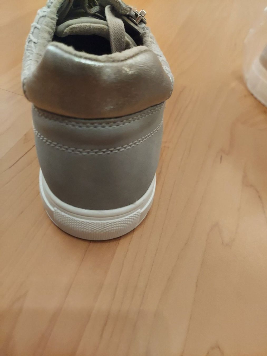 Scarpe da donna: Turnschuhe Bata Grösse 41 NEU – Nuovo (secondo la descrizione) da Altishofen venduto da tammy05 2