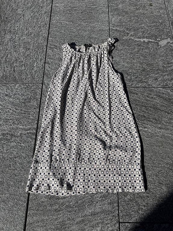 Kleider: Kleid / Rock - Grösse: S – Gebraucht aus St. Niklausen LU von Sundy01