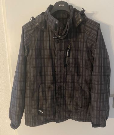 Tolle Skijacke in schwarz/grau kariert Gr. 176
