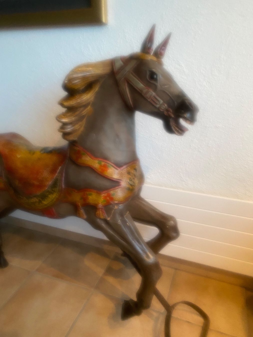 Statuette: Antikes Karussellpferd als Deko-Objekt – Usato da Seengen venduto da Maluscha 4