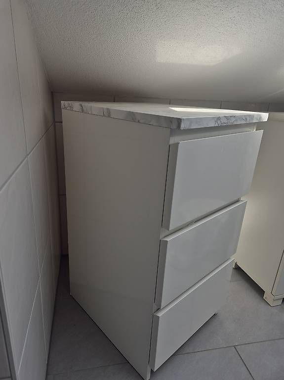 Ikea Cassettiere: Malm Kommode 3 Schubladen Hochglanz weiss – Usato da Allschwil venduto da laj_5jlf 4