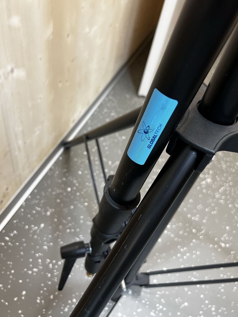 Treppiedi & Teste: Global Tech Lampenstativ E5110 – Usato da Winterthur venduto da gue_yf9d 3