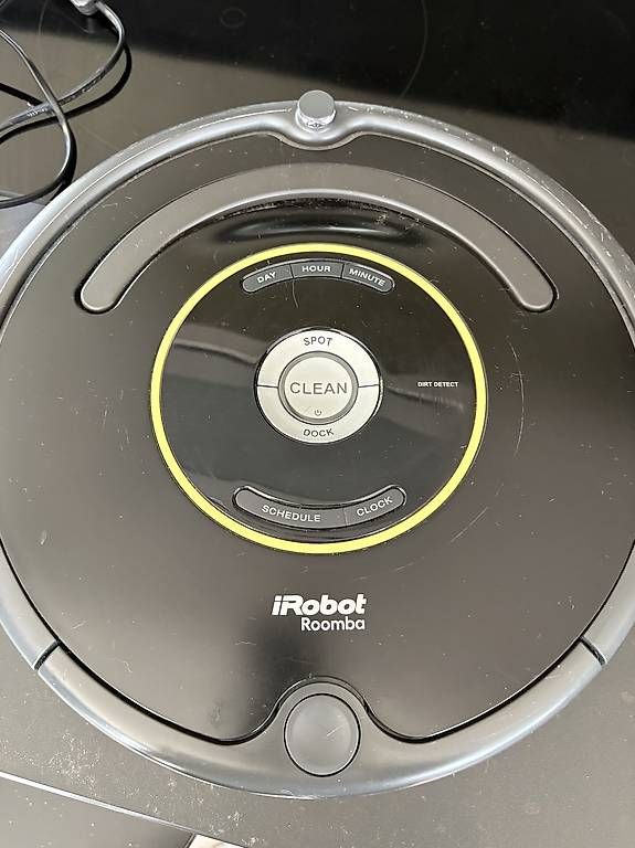 Irobot Staubsauger & Zubehör: IRobot Roomba – Gebraucht aus St-Prex von kuz_5plq