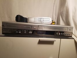 Philips Video/DVD Kombigerät mit Fernbedienung TOP!