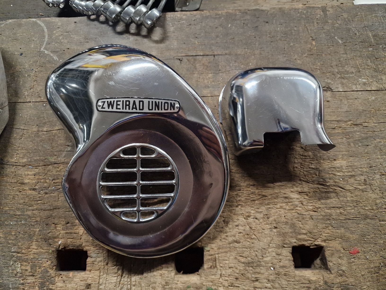 DKW Pièces pour mobylette: DKW M50 Gebläseverschalung Luftleitblech – D'occasion à Ernetschwil par Volvo0815