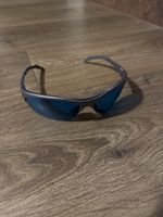 Sportliche Sonnenbrille, blau