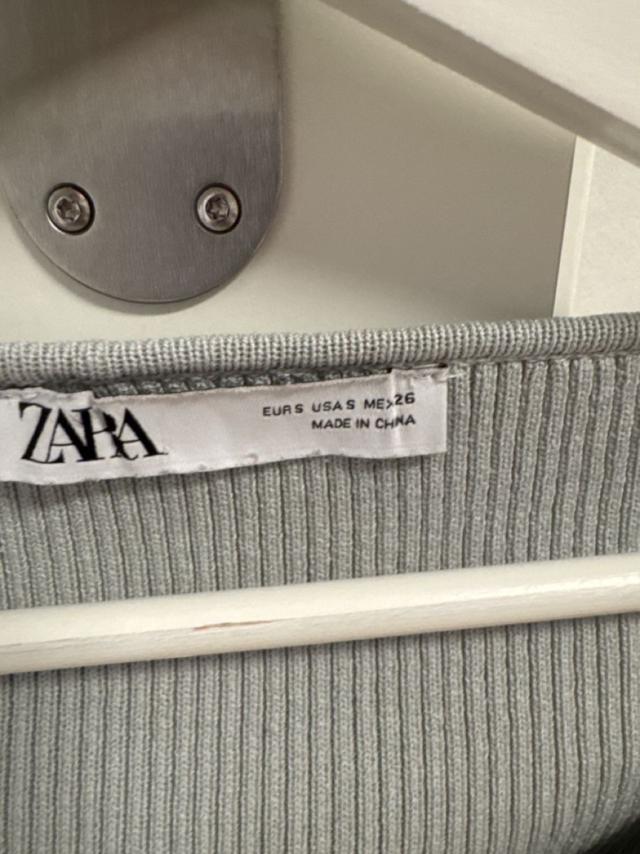 Zara Top: Verkaufe bis 1.8 danach Flohmarkt! – Nuovo (secondo la descrizione) da Menziken venduto da Ranma 2