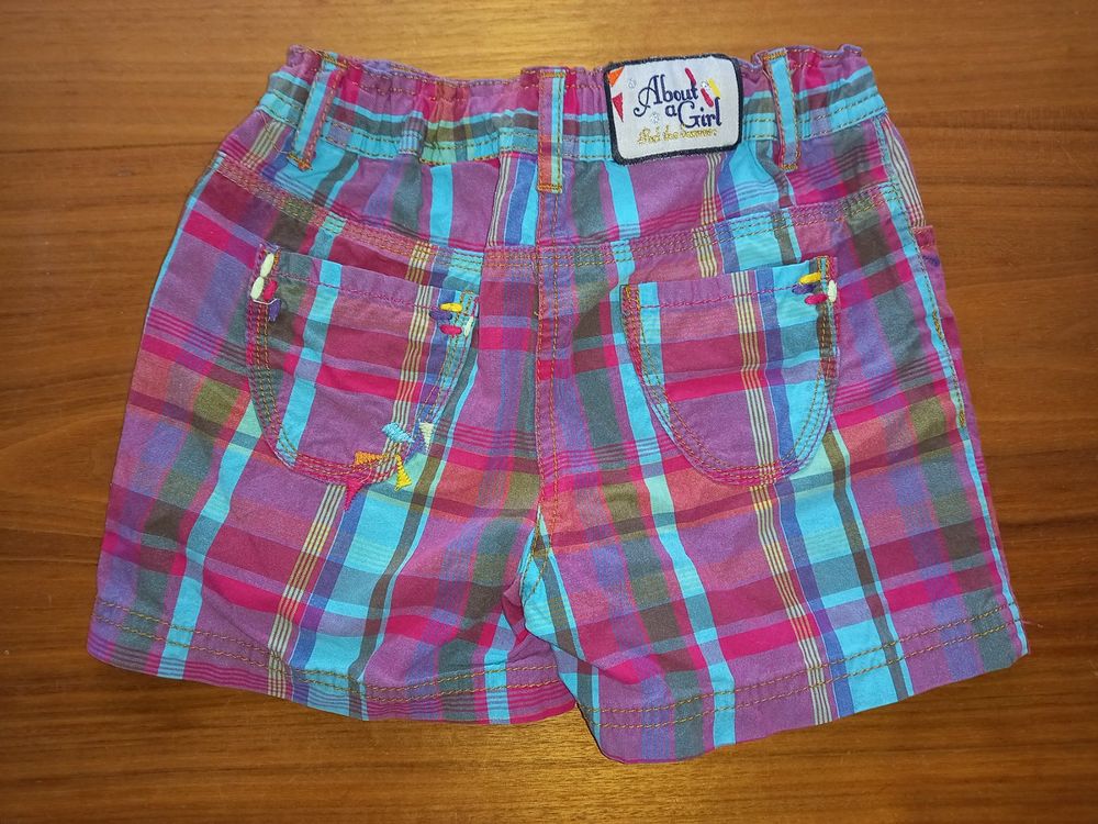 C&A Pantaloni: Shorts / kurze Hosen Gr. 122 – Usato da Lengnau AG venduto da Mefari 1