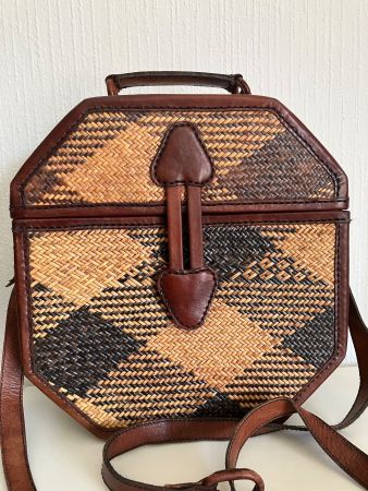 Sac vintage original en cuir et paille tressée - été