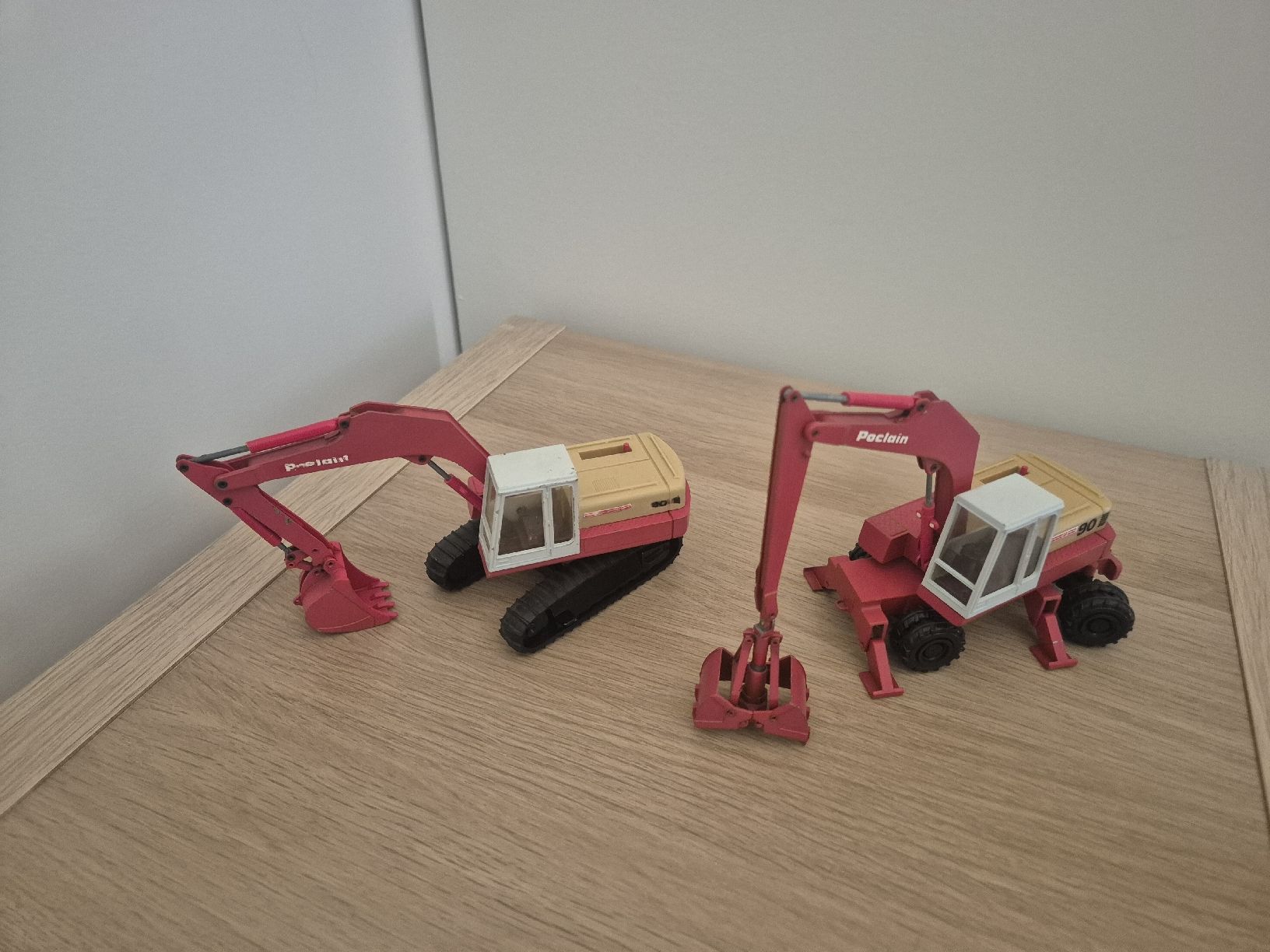 Escavatori: 2x Baumaschinen-Modelle Poclain – Usato da Fischbach-Göslikon venduto da Nuno85 1