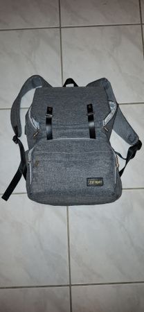 Wickelrucksack mit vielen Fächer und Powerbank Verbindung