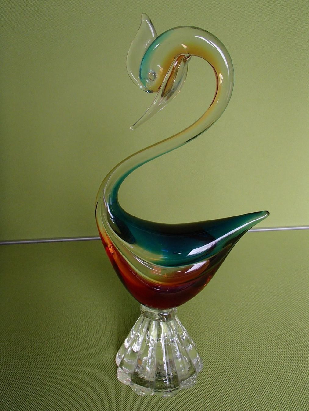 Skulpturen & Statuen: MURANO farbiger eleganter Vogel Figur – Gebraucht aus Schöfflisdorf von pullux